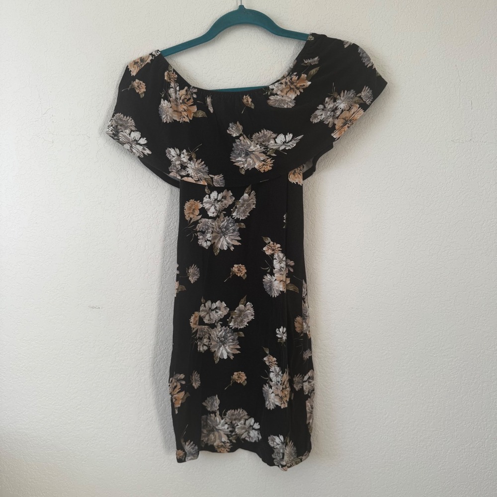 FOREVER 21 Black Floral Off Shoulder Ruffle Dress Size S